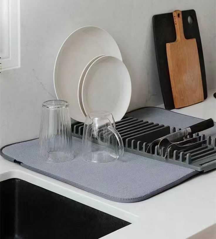 Dish Drying Mat With Plate Holder